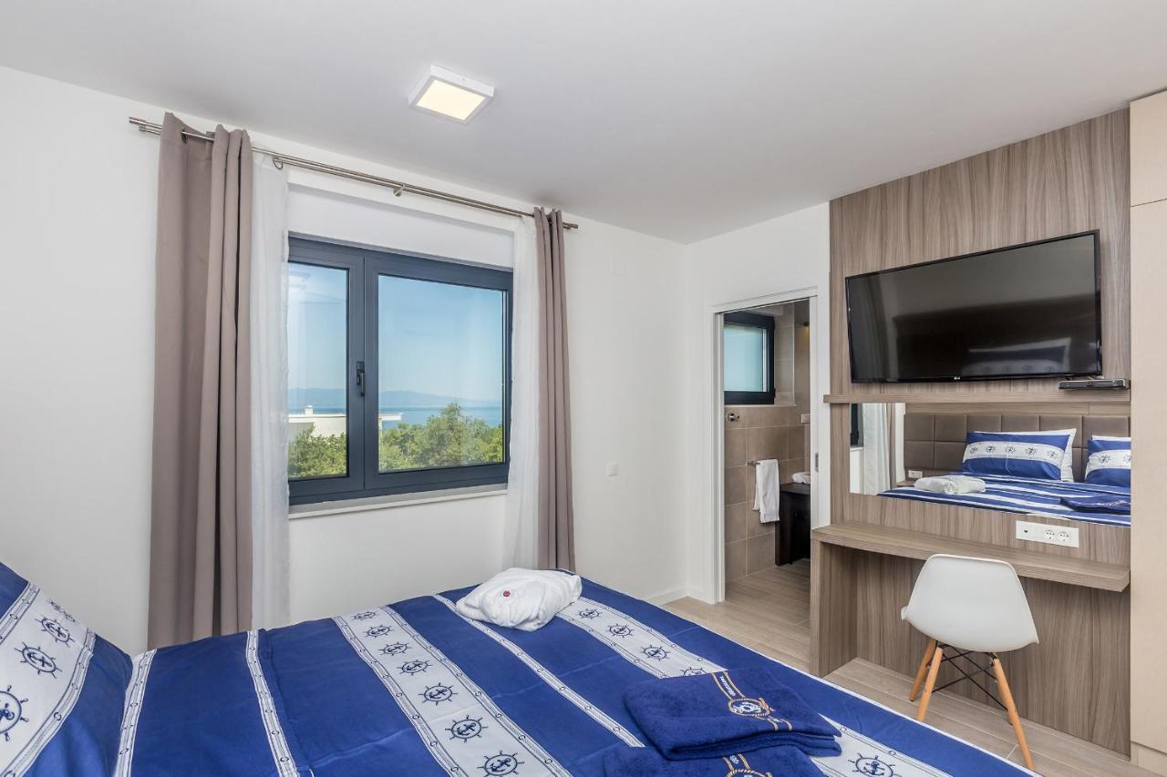 Villa Poseidon Rova By El-Pi Tours Malinska Eksteriør billede